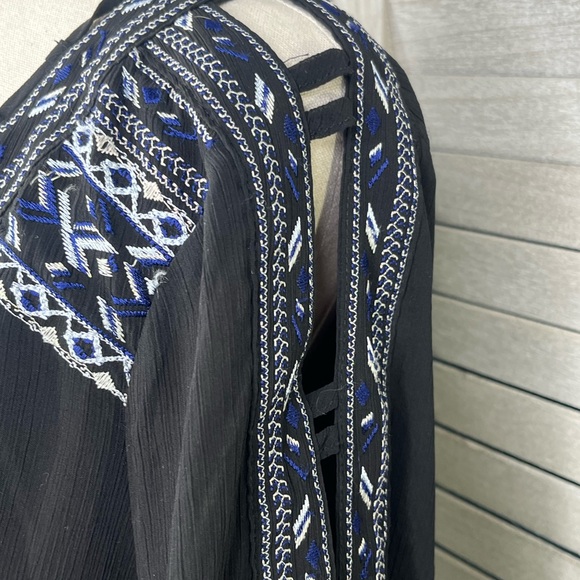 WHITE HOUSE BLACK MARKET Tansy Embroidered Boho Cold Shoulder Blouse Black-10 - Picture 3 of 5